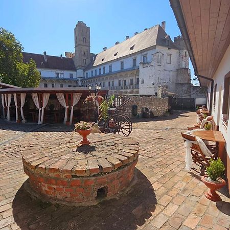 Zámecký penzion Rotunda Břeclav Exteriér fotografie