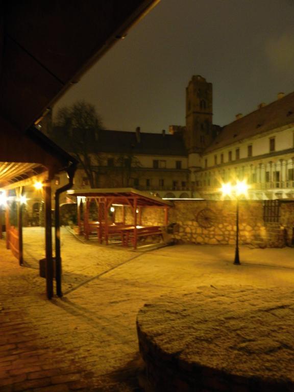 Zámecký penzion Rotunda Břeclav Exteriér fotografie